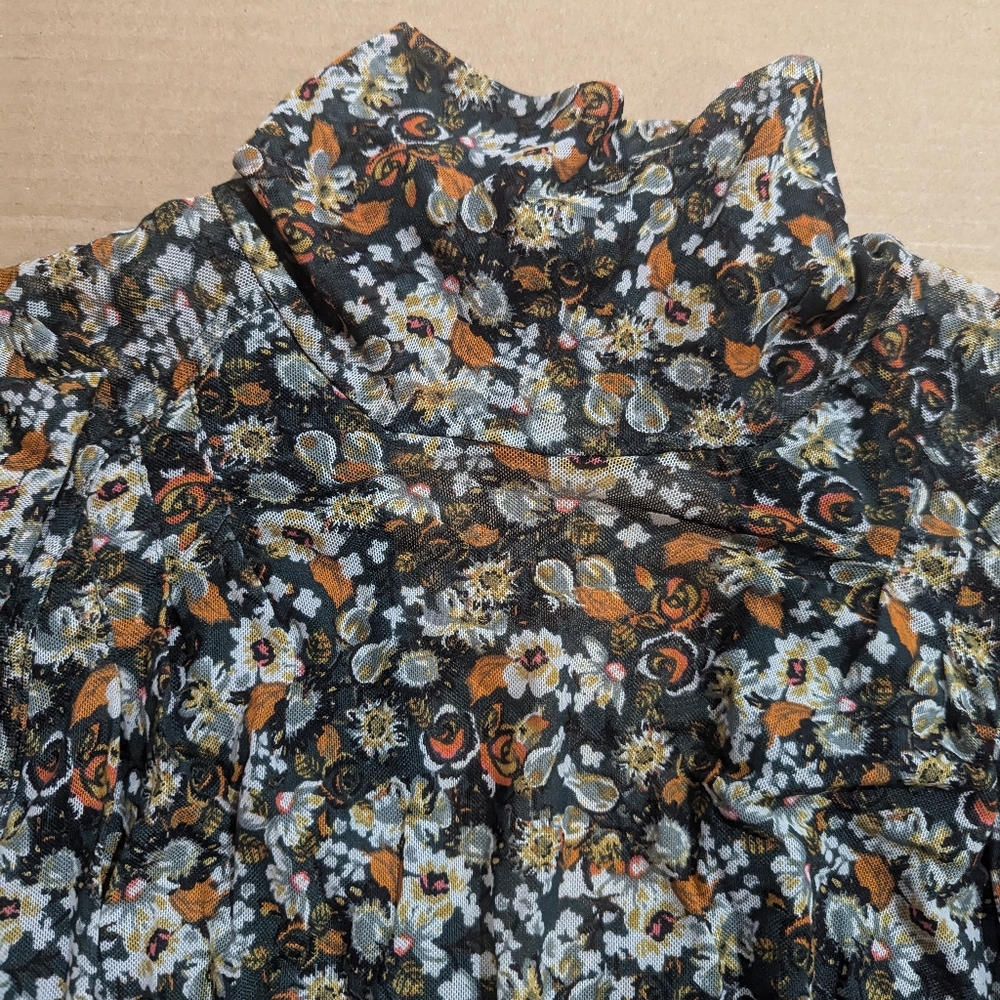 FREE PEOPLE "All Dolled Up" Green Floral Sheer Lined Boho Crop Top Size XS *GUC - Picture 8 of 13